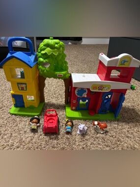 Fisher-Price Little People Animal Rescue playset,